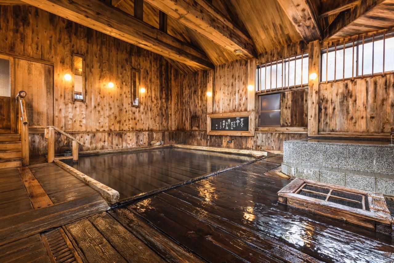 Tsuta Onsen Ryokan Товада Екстер'єр фото