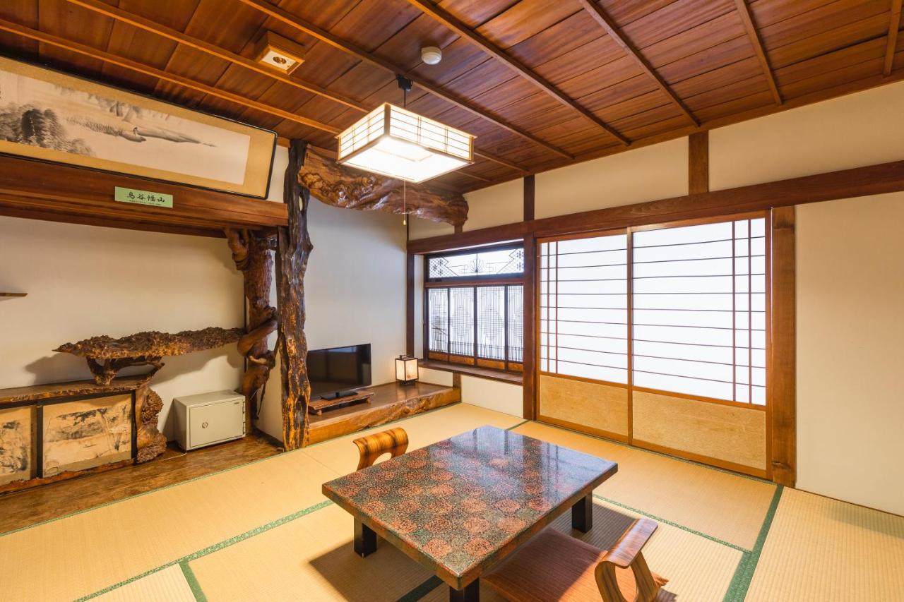 Tsuta Onsen Ryokan Товада Екстер'єр фото